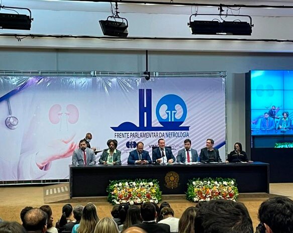 ABIMO participa da instalação da Frente Parlamentar da Nefrologia