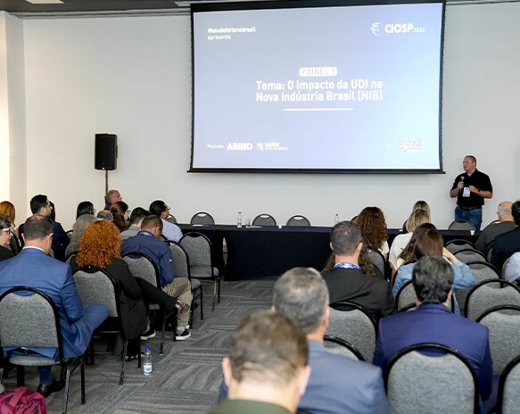 Anvisa anuncia data oficial de entrada em operação do SIUD durante seminário da ABIMO no 43º CIOSP