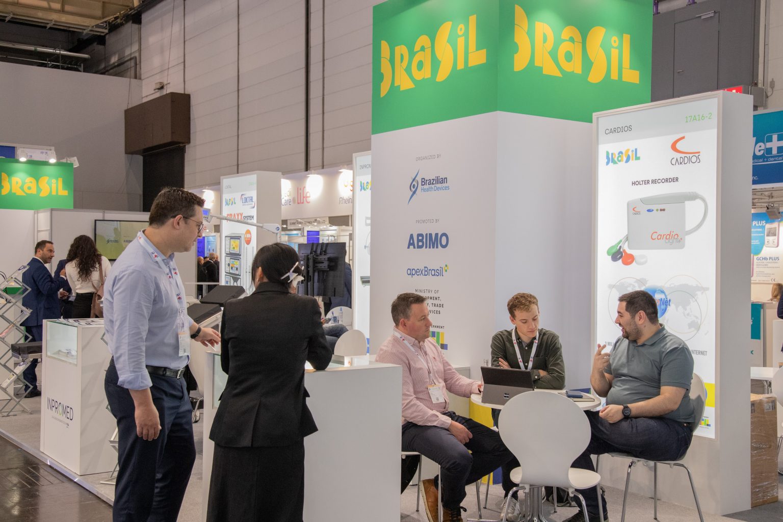 Após participação na feira MEDICA, pavilhão nacional espera gerar ...